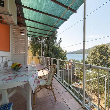 בית נופש Two Bedroom *
